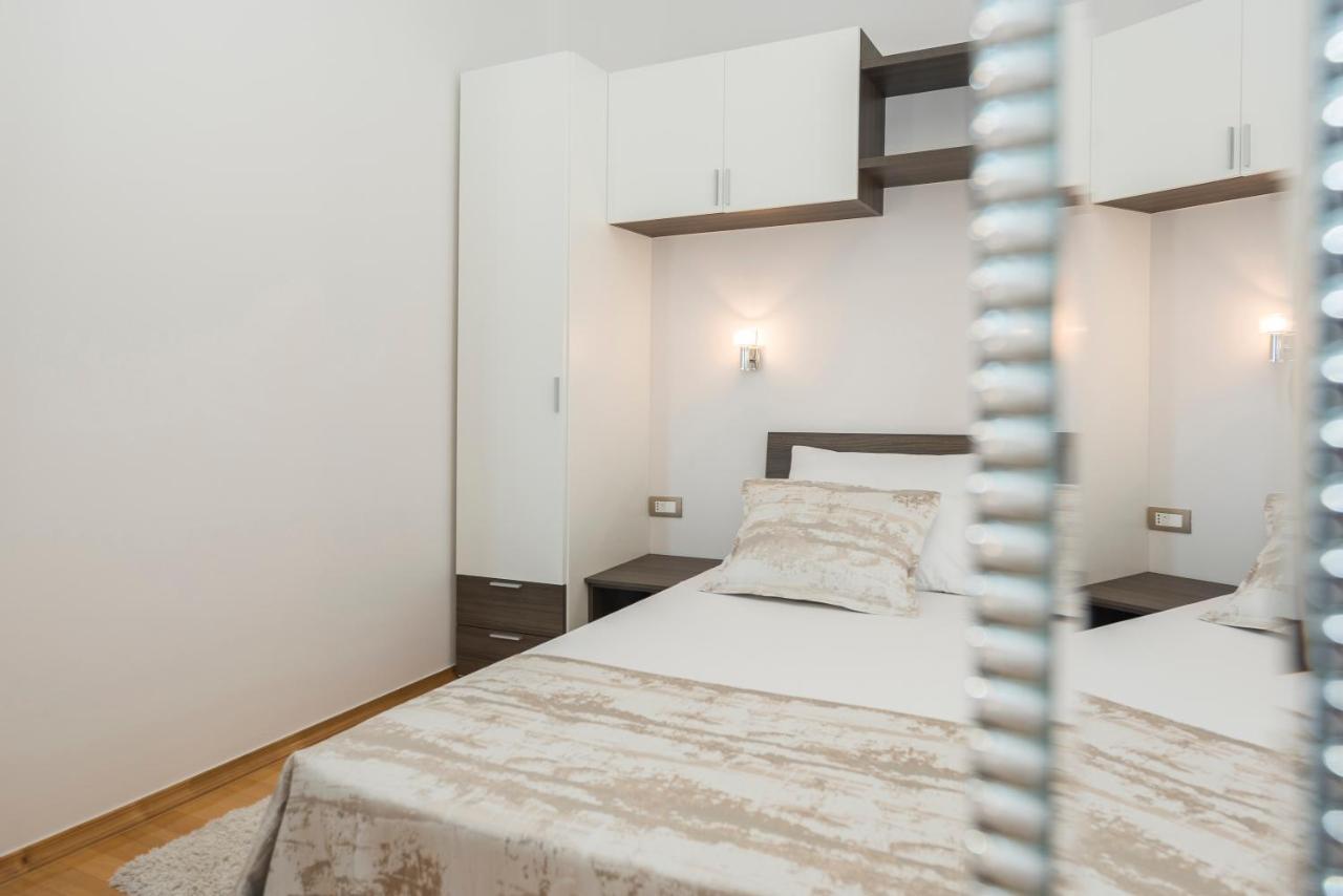 Kings View Sarkic Apartment Novalja Ngoại thất bức ảnh