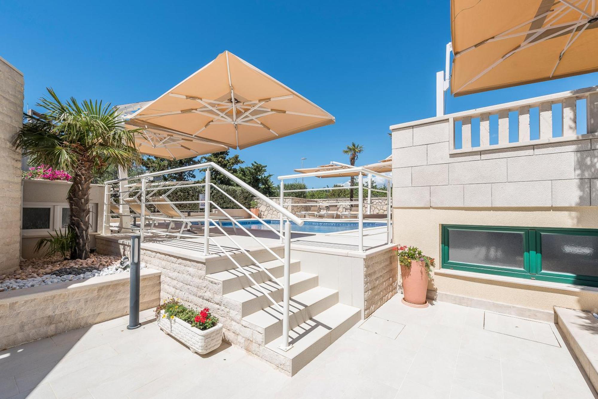 Kings View Sarkic Apartment Novalja Ngoại thất bức ảnh